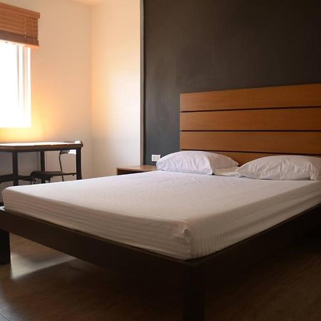 Solaris 88 Inn Tarlac City Екстериор снимка